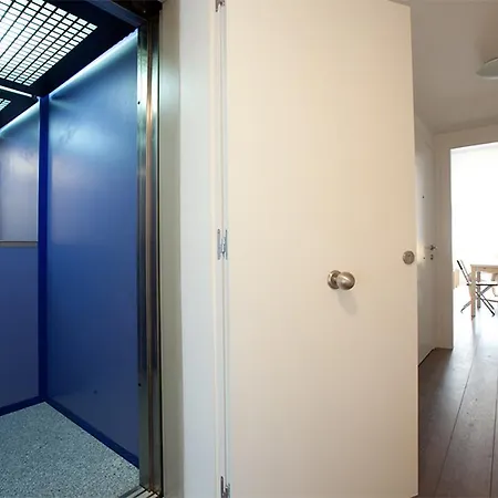 Blackandwhitehome Ramblas Apartment *